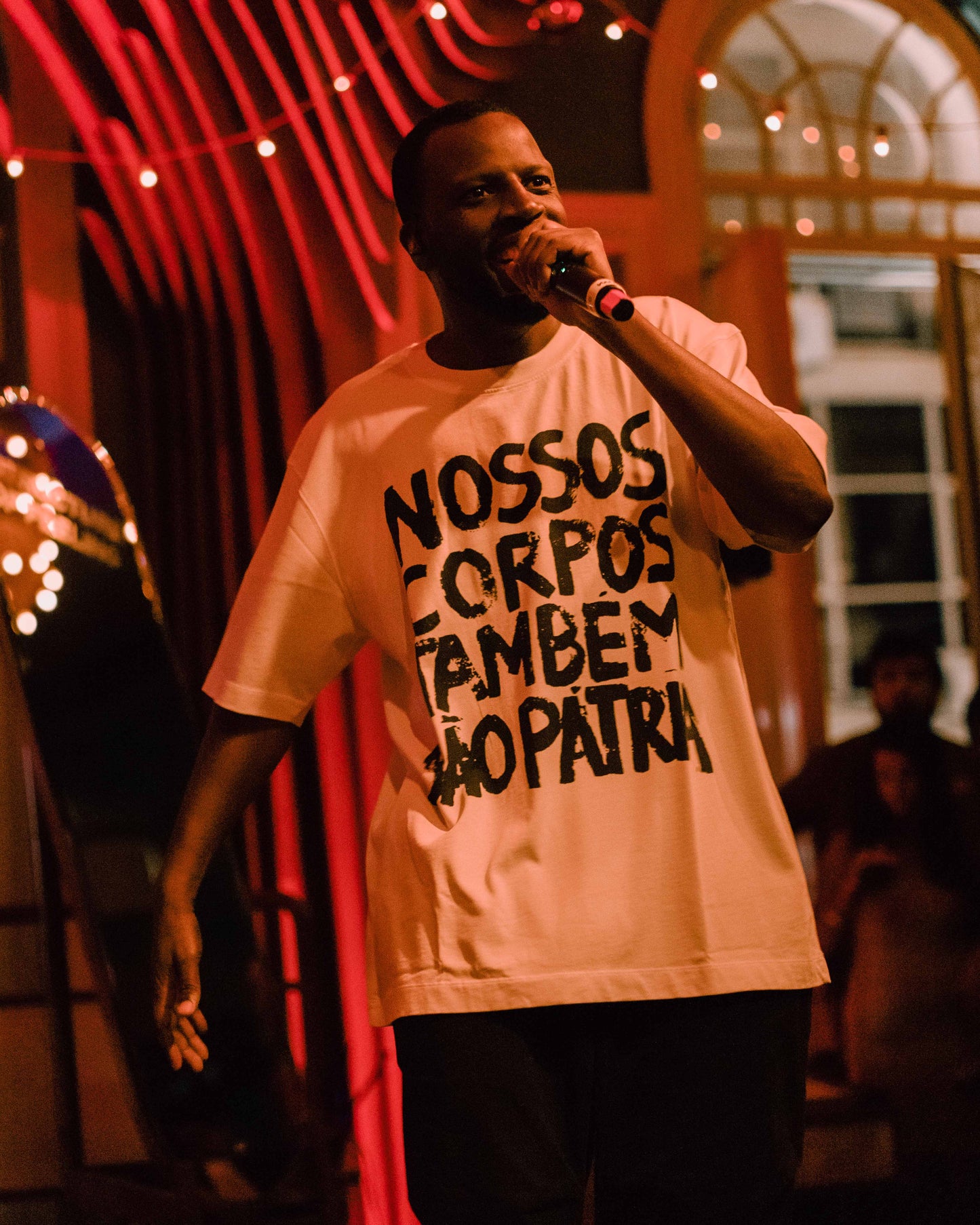 Nossos Corpos Também São Pátria T-Shirt Branca