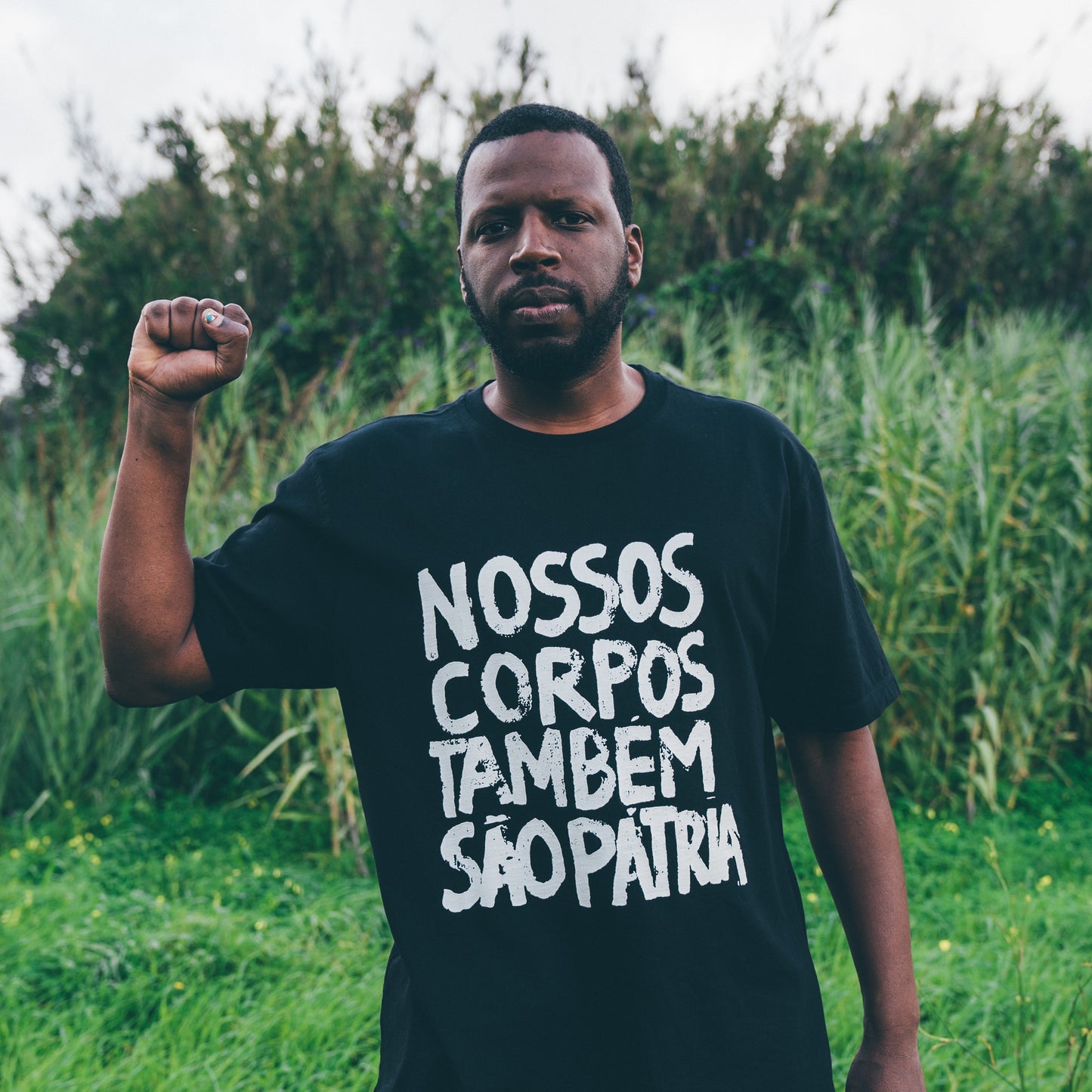 Nossos Corpos Também São Pátria T-Shirt